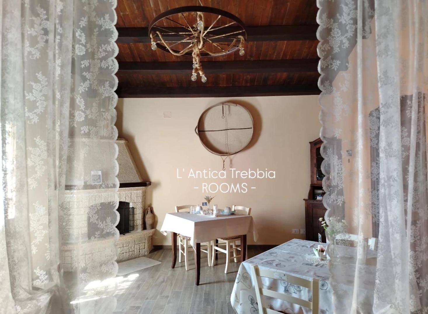 L' Antica Trebbia - Rooms Кальтаніссетта Екстер'єр фото